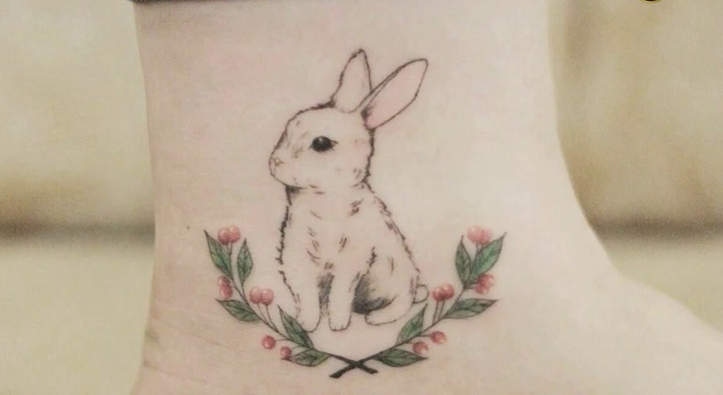 Michaela May  A sweet bunny for a sweet client Thank you for a fab day    450613  Tattoodo  Bunny tattoos Cute animal tattoos Bunny tattoo small